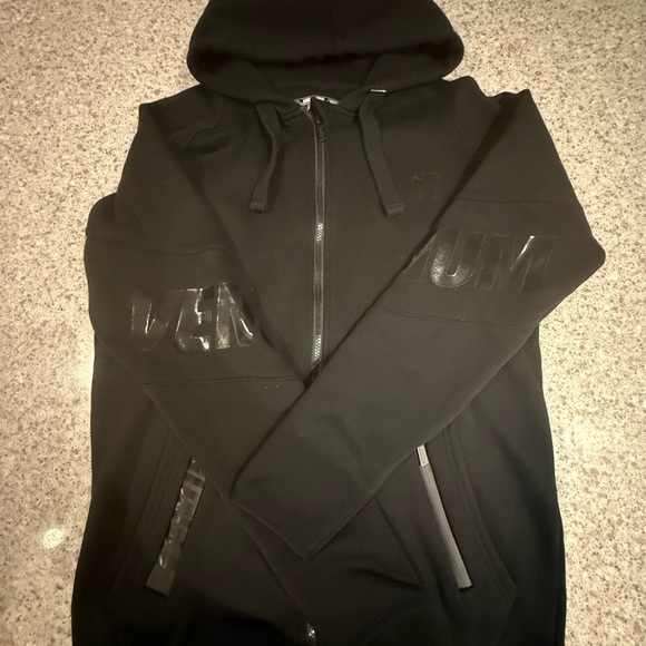 Venom Contender 3 Hoodie - Picture 4 of 13